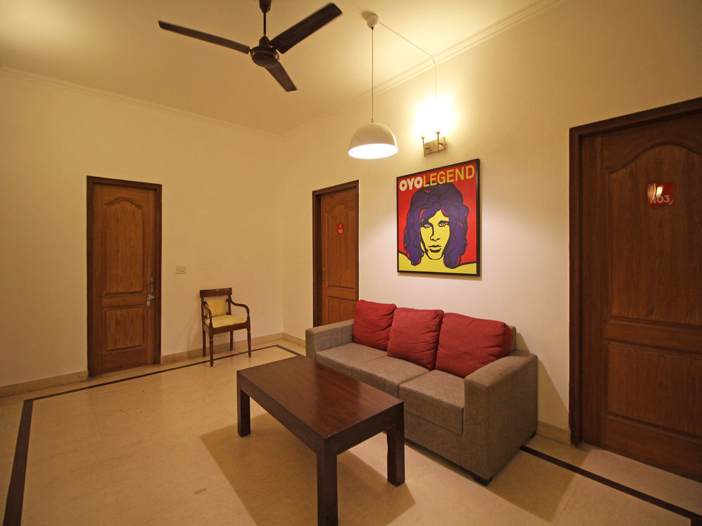 ניו דלהי Oyo Flagship 592 Hauz Khas Village מראה חיצוני תמונה