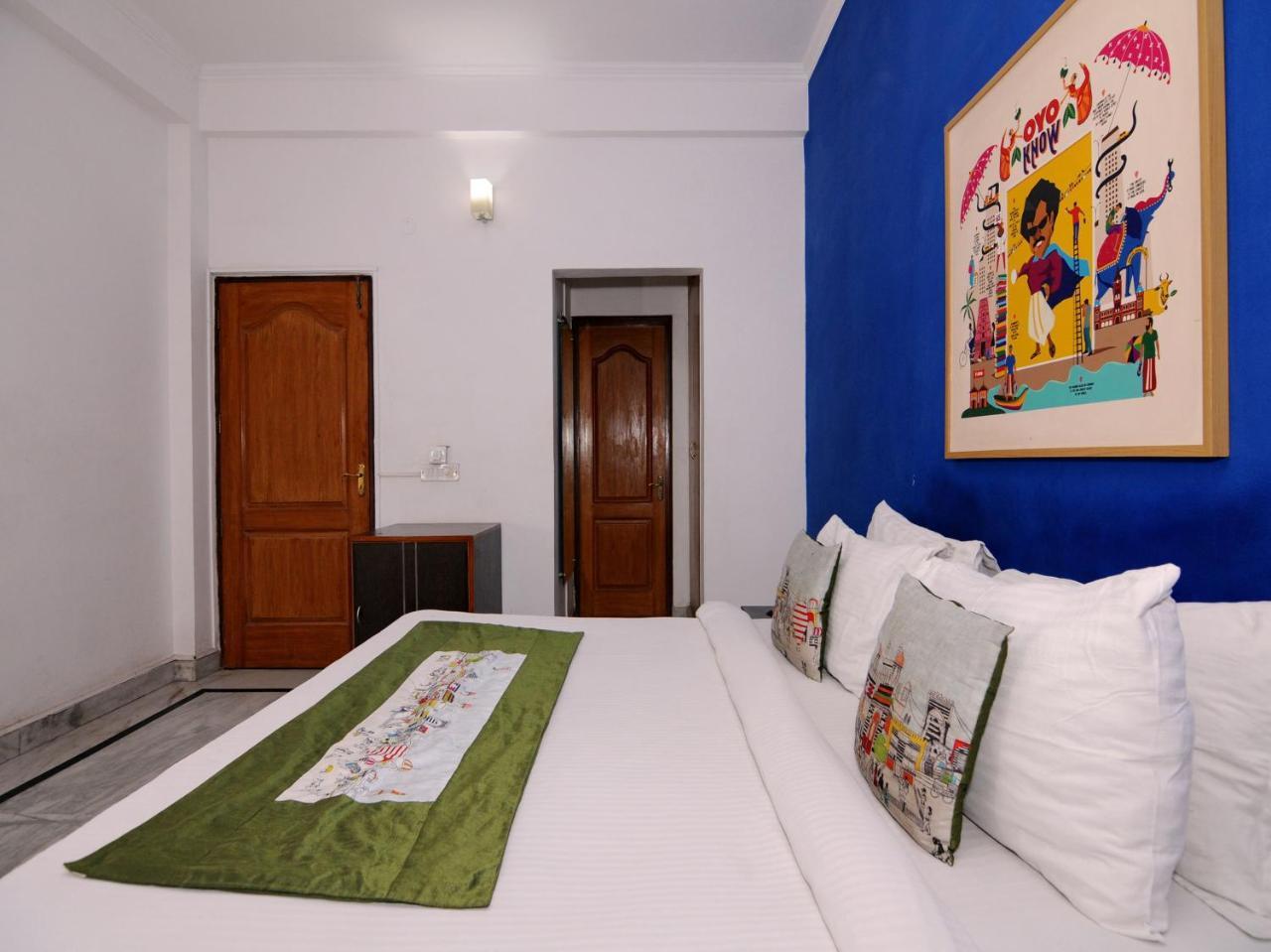 ניו דלהי Oyo Flagship 592 Hauz Khas Village מראה חיצוני תמונה