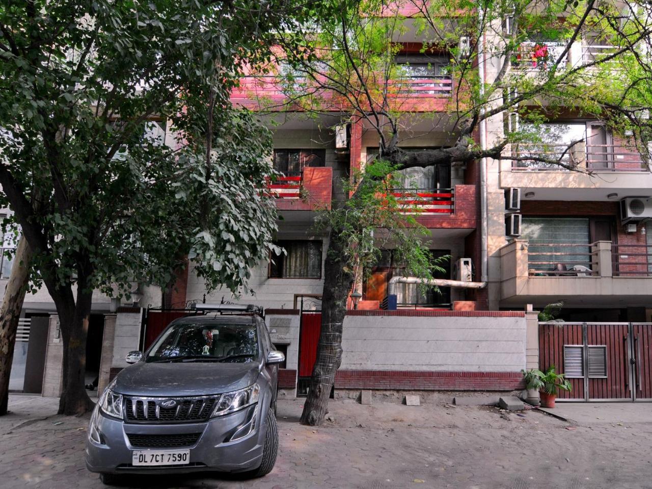 ניו דלהי Oyo Flagship 592 Hauz Khas Village מראה חיצוני תמונה