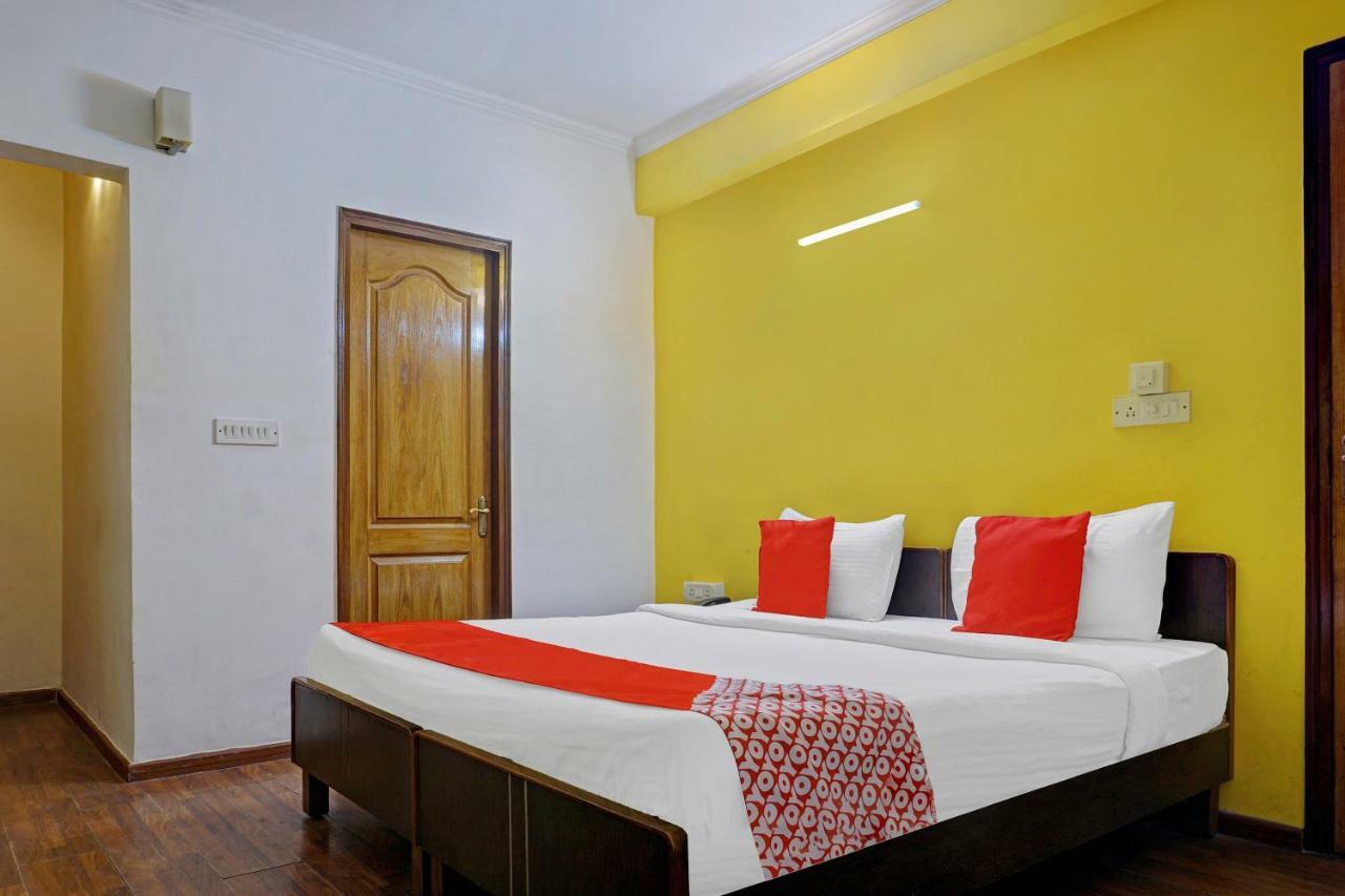 ניו דלהי Oyo Flagship 592 Hauz Khas Village מראה חיצוני תמונה